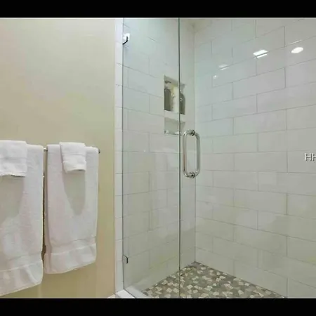 In The Heart Of Harbour Town 2Br 2Ba Pool Access Close To Beach Île de Hilton-Head Extérieur photo