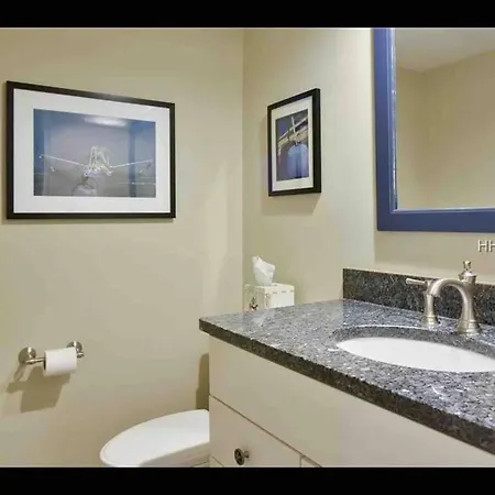 In The Heart Of Harbour Town 2Br 2Ba Pool Access Close To Beach Île de Hilton-Head Extérieur photo
