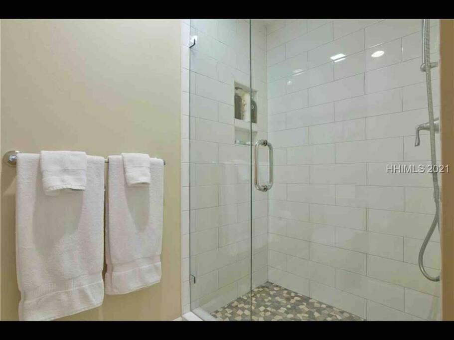 In The Heart Of Harbour Town 2br 2ba Pool Access Close To * Île de Hilton-Head