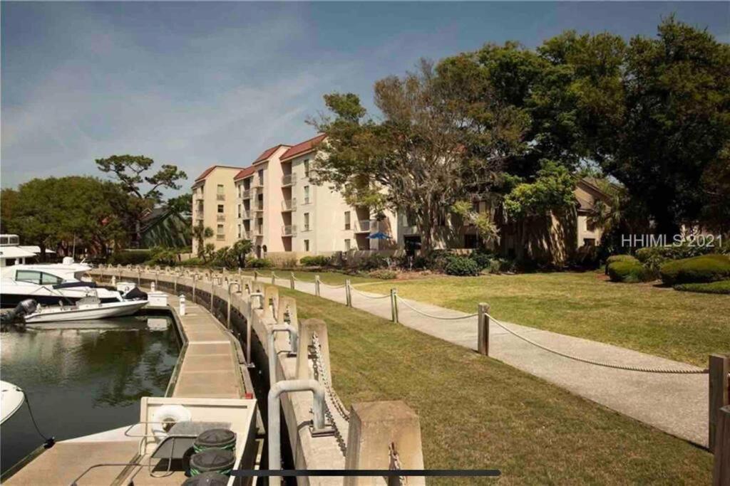 In The Heart Of Harbour Town 2br 2ba Pool Access Close To * Île de Hilton-Head